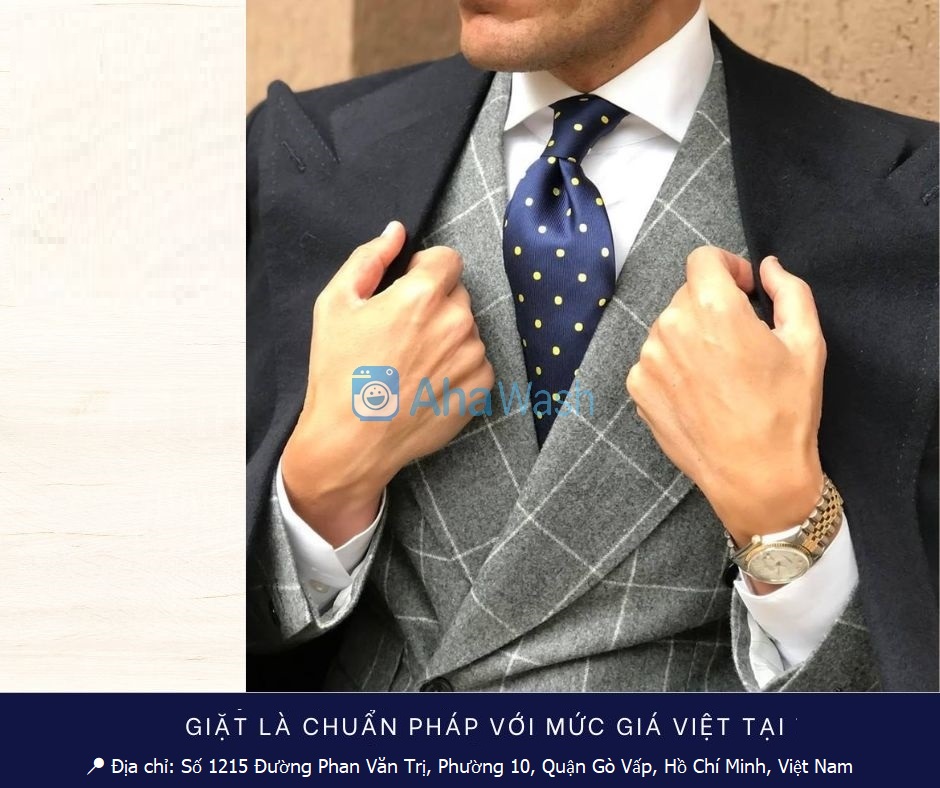 Dịch Vụ Giặt Khô Là Hơi Comple Áo Vest tại Sài Gòn